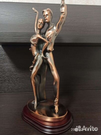 Статуэтка интерьерная