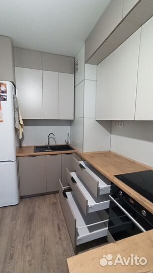 Новый кухонный гарнитур/ кухня с барной стойкой