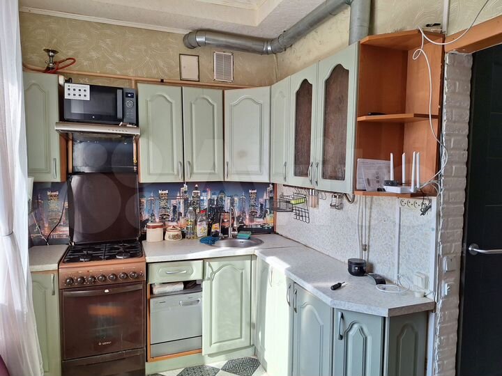 2-к. квартира, 48 м², 3/3 эт.