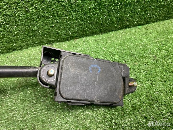 Замок двери задний левый Hyundai Sonata 5 (Тагаз)