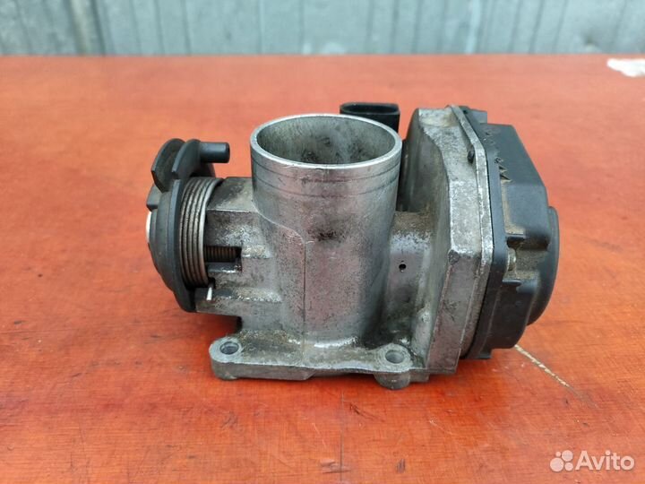 Дроссельная заслонка VW Golf Polo Seat 1.4 b 1.6 б
