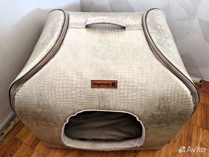 Дом для собак и кошек 