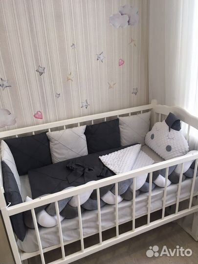 Комплект в детскую кроватку новый