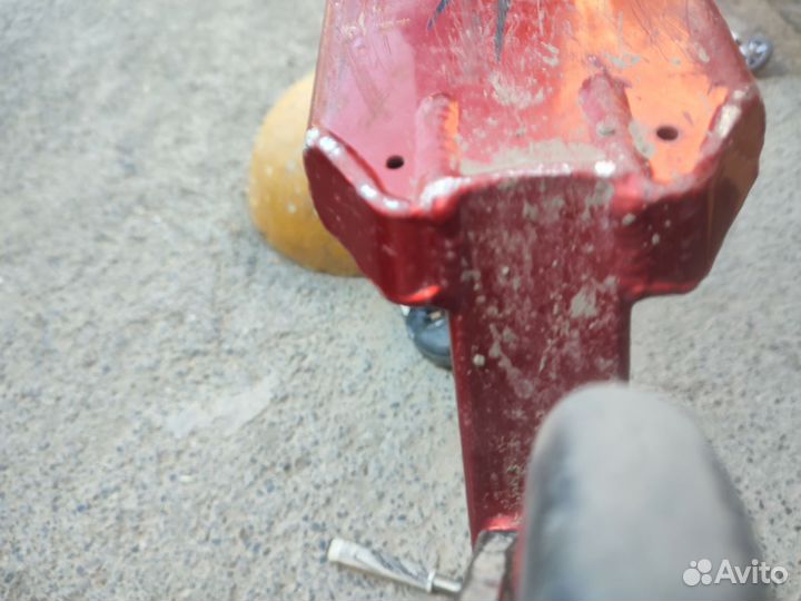 Трюковой самокат кастом в парк