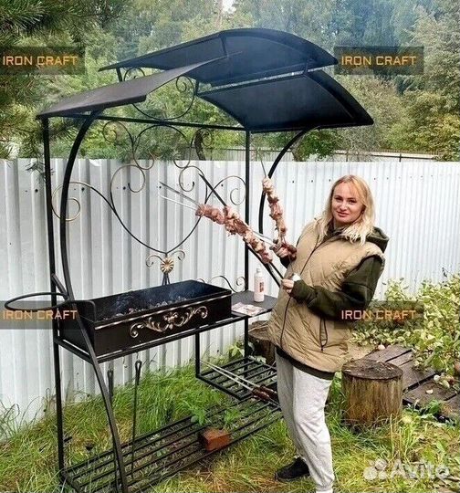 Мангал с крышей