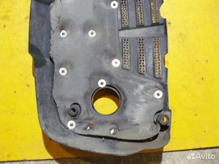 Декоративная накладка двс для Kia Rio 2003г