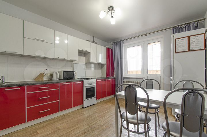 2-к. квартира, 62 м², 1/9 эт.