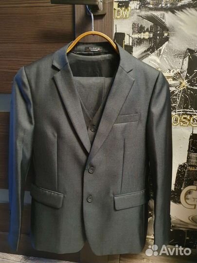 Школьный костюм