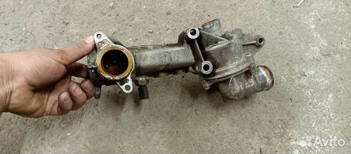 Корпус термостата Mercedes-Benz C200 W202 111 945