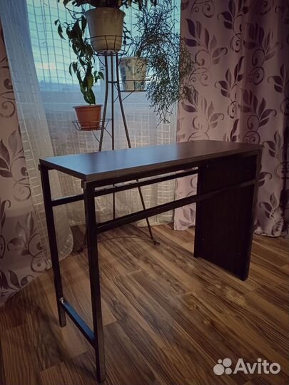 Журнальный столик