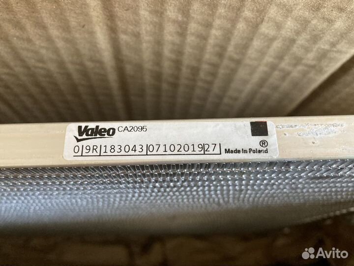 Радиатор кондиционера Renault 921007794R