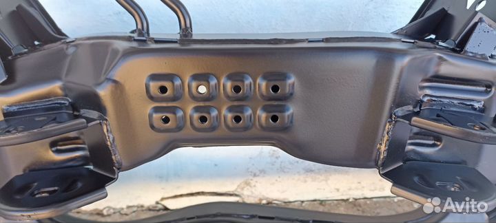 Балка задняя Mitsubishi Outlander 1