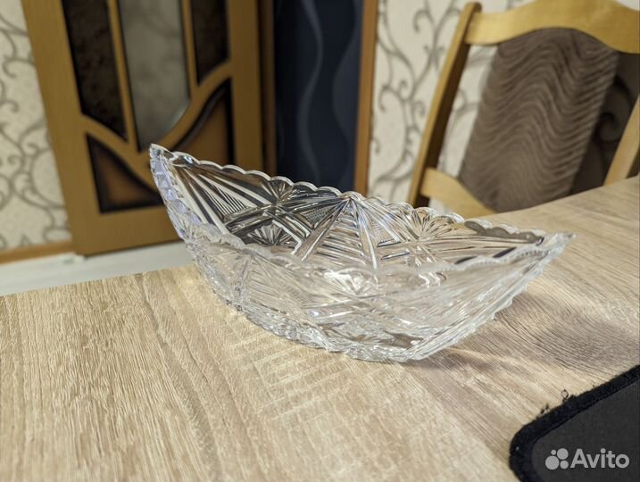 Хрустальная конфетница, лодочка