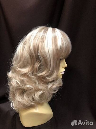 Парик из искусственных волос