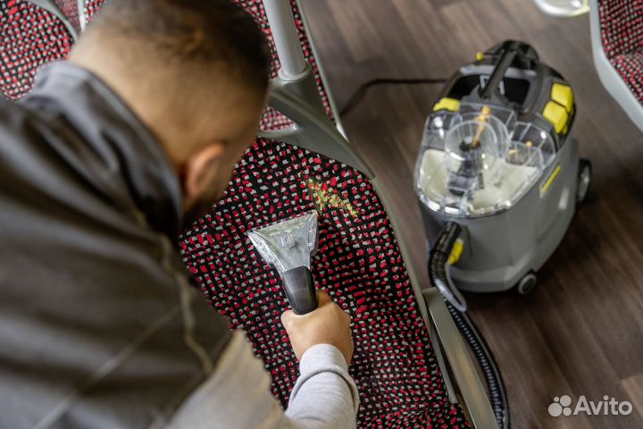 Моющий пылесос Karcher Puzzi 8/1 1.100-240.0 новый