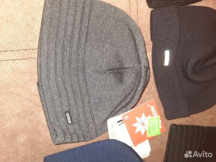 Вязаная шапка мужская
