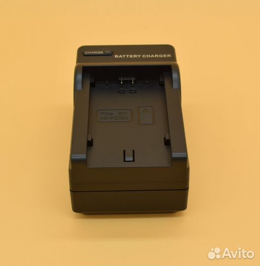 Зарядное устройство NP-FZ100 для Sony