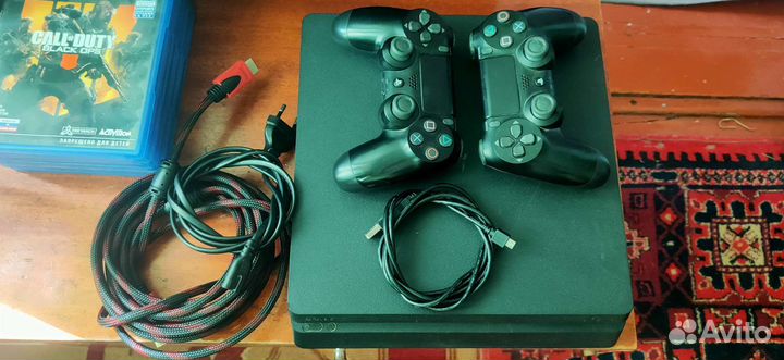 Sony playstation 4 PS4 slim 1tb