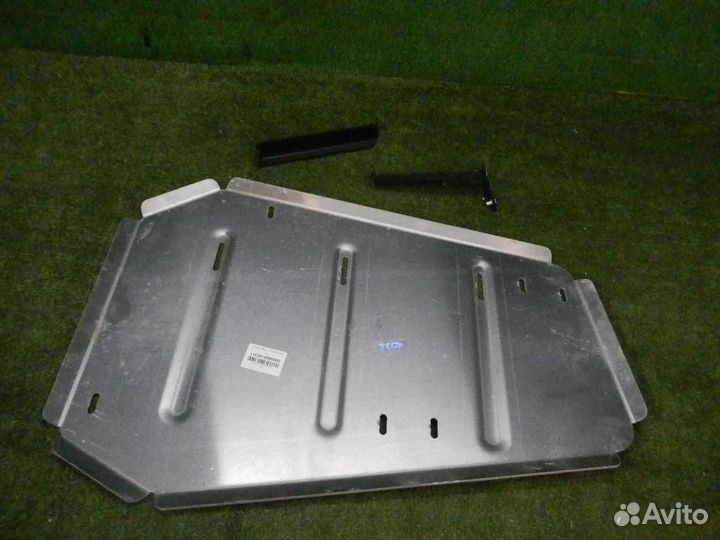 Защита топливного бака Audi Q3 2 (2018-н.в.) TCC