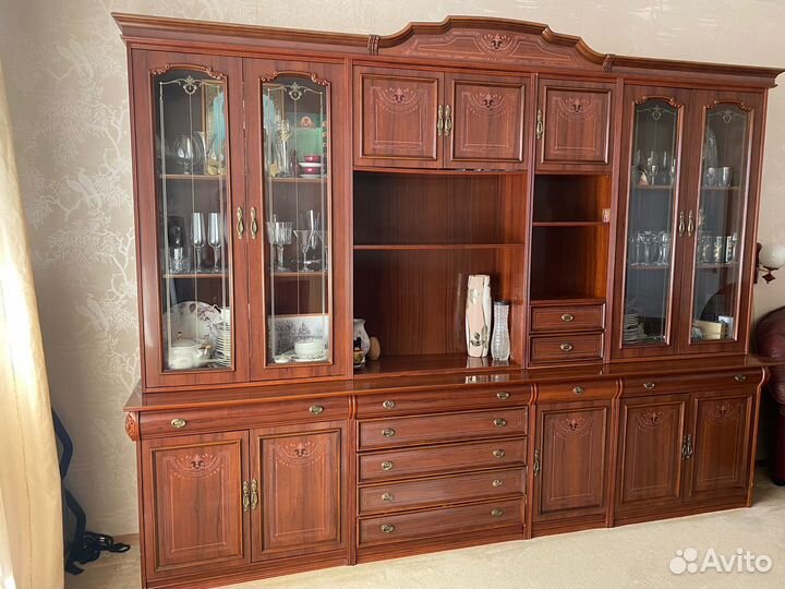 Стенка в гостиную бу