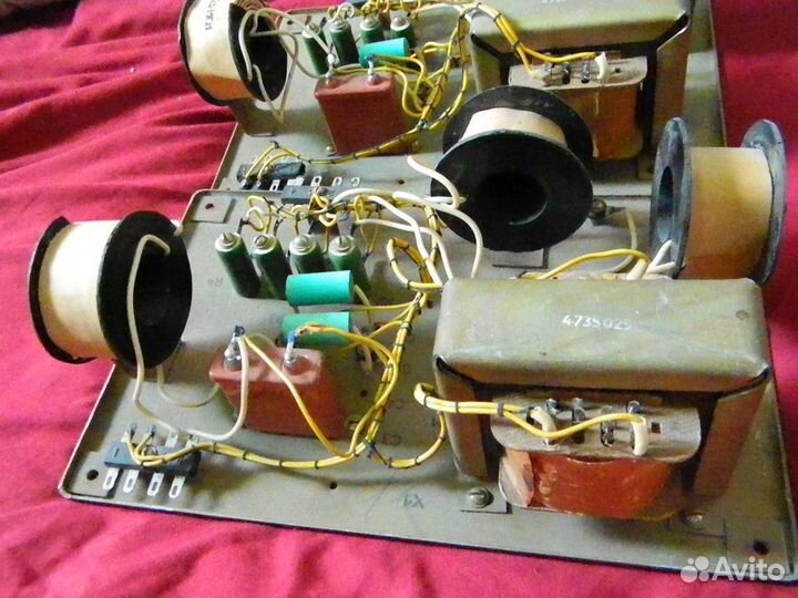 Акустические колонки Ломо Питер2х-полосные фильтра