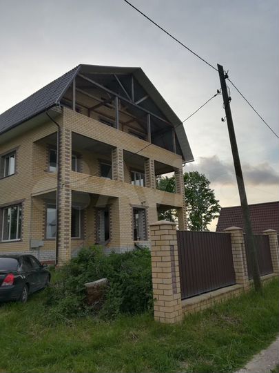 Коттедж 400 м² на участке 8,5 сот.