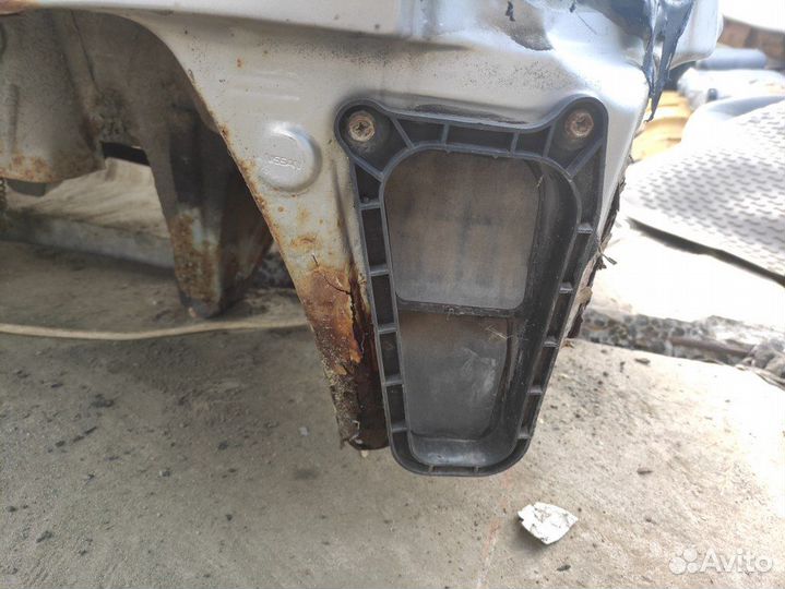 Крыло заднее левое Nissan Micra k11 K11