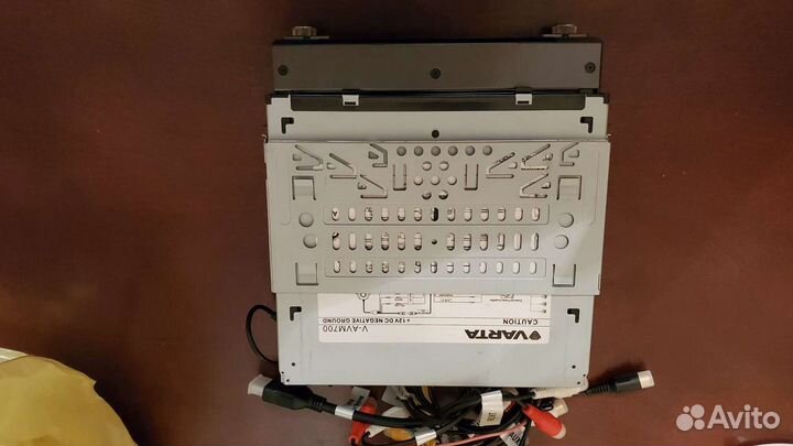 Магнитола Varta AVM 700