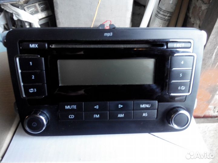 Породам штатное головное устройство на фольцваген