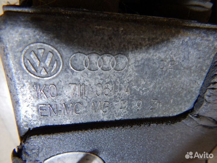 Кулиса в сборе с тросами Vw Passat B6