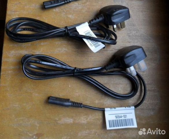 3 кабеля питания с вилками типа 