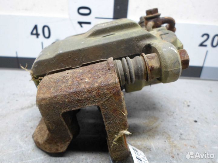 Суппорт задний левый Subaru Tribeca WX