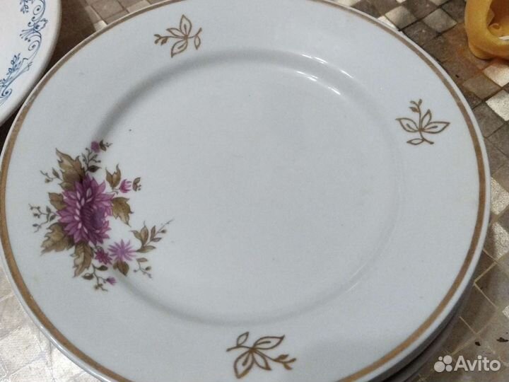 Тарелки плоские