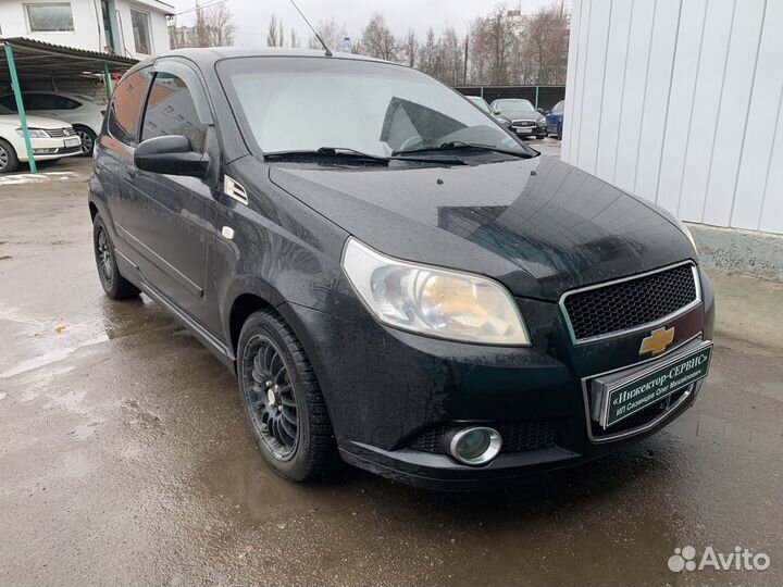 Заднее стекло на Chevrolet Aveo T250 Установка 1ч