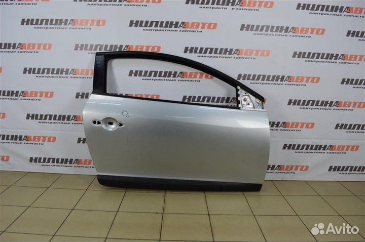 Дверь передняя правая Renault Megane 3 1.5 DCI