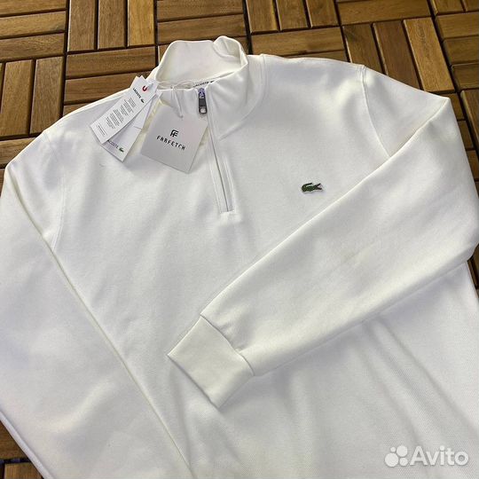 Свитшот lacoste белый полузамок в стиле old money