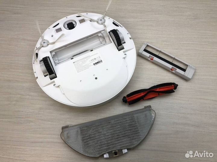 Робот-пылесос Xiaomi Mi Robot Vacuum-Mop Essential