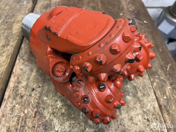 Шарошечное долото буровой инструмент