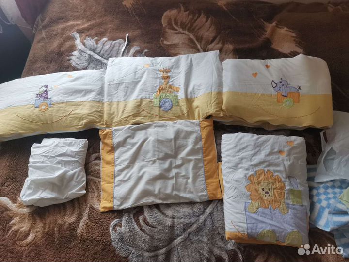 Бортики в кроватку