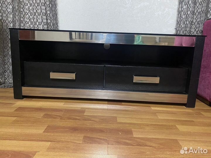 Тумба под телевизор