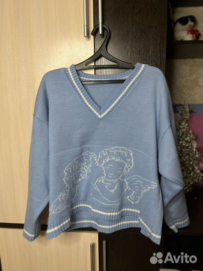 Свитер женский