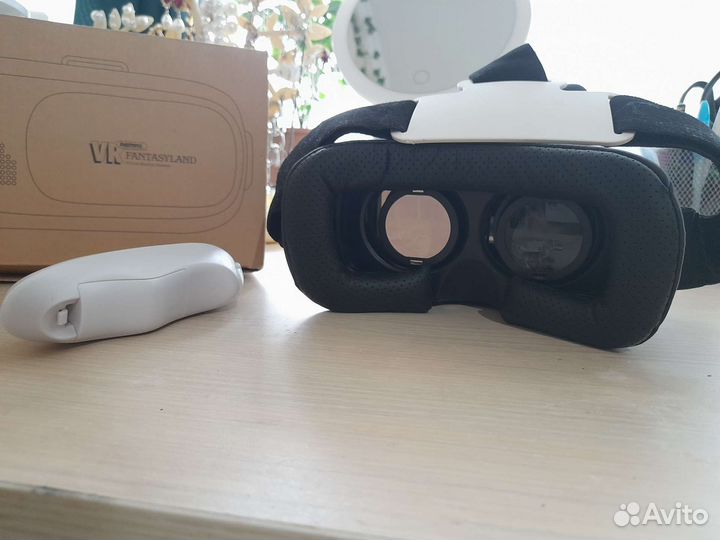 Очки виртуальной реальности с пультом