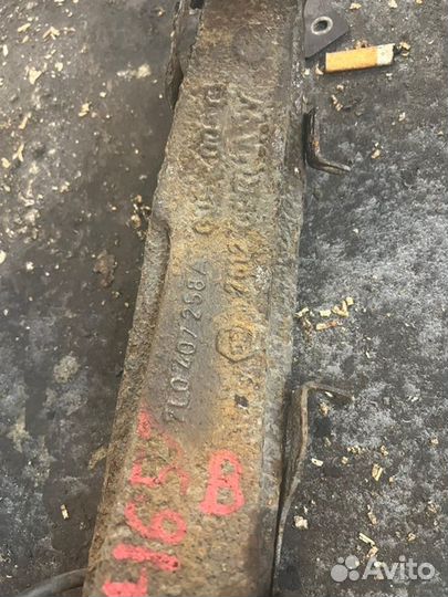 Кулак поворотный Audi Q7 4L 3.0 TDI BUG 2007