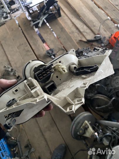 Блок управления печкой(буп) Митсубиси Каризма 95 г