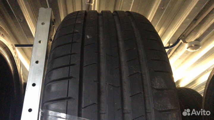 Pirelli P Zero 245/45 R18 и 275/40 R18 100Y