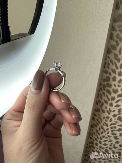 Серебряное кольцо женское