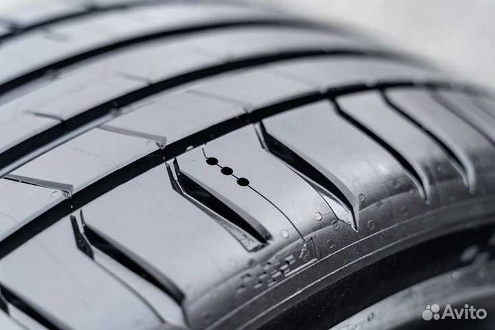 Michelin Pilot Sport 5 225/40 R19 и 255/35 R19 96Y