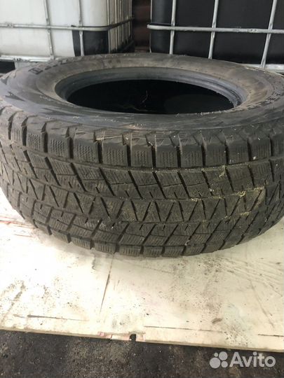 Bridgestone Dueler H/T 275/65 R17
