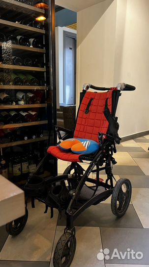 Коляска для детей с дцп