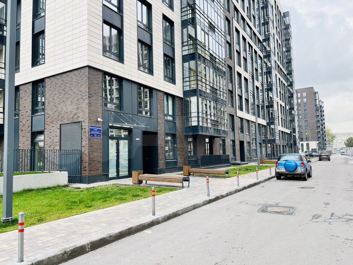 Торговая площадь, витрина Отд Вход 30, 75, 97 м²